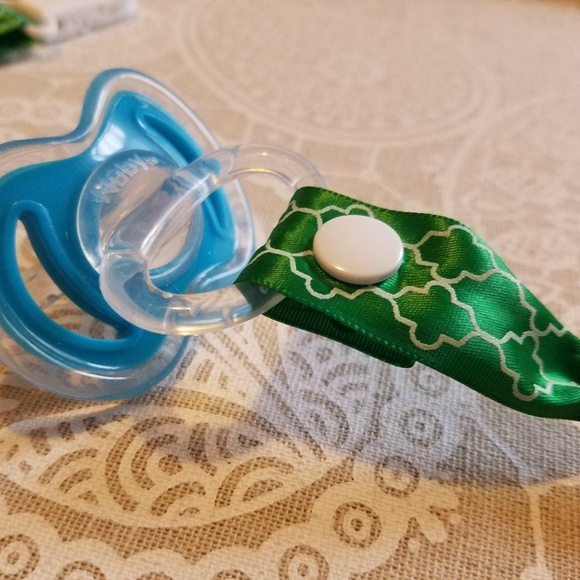 Personalized Pacifier Clip! - Picture 4 of 7